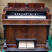 Harmonium from the project GMSS001 by Geiger-Müller Sound System