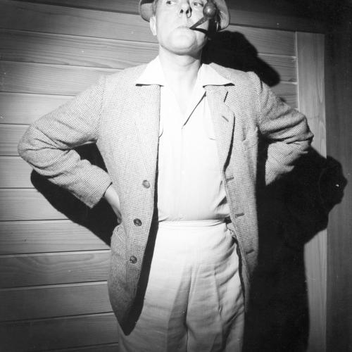 Mr Hulot's Holiday: pipe