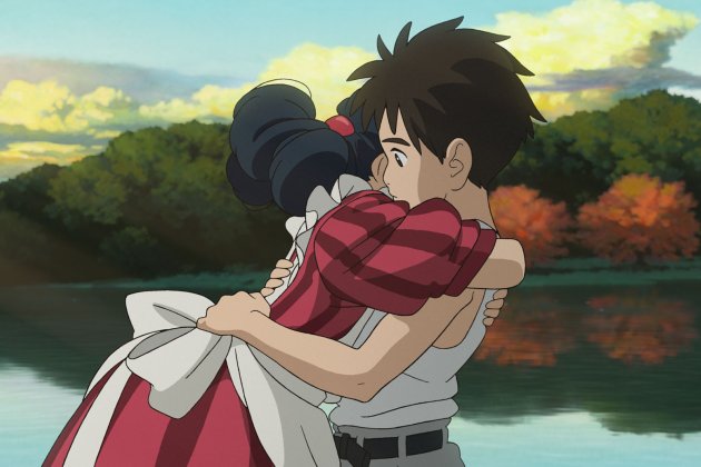 An animation of two people hugging.