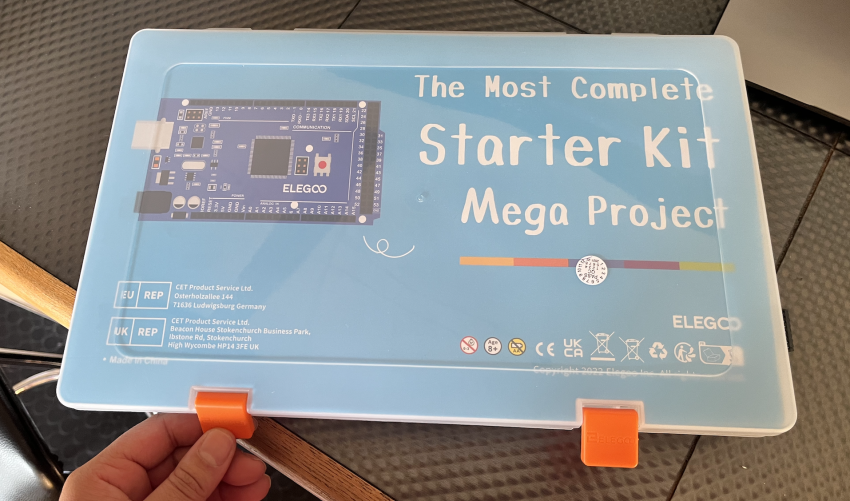 An image of a box saying 'The most Complete Starter Kit Mega Project'