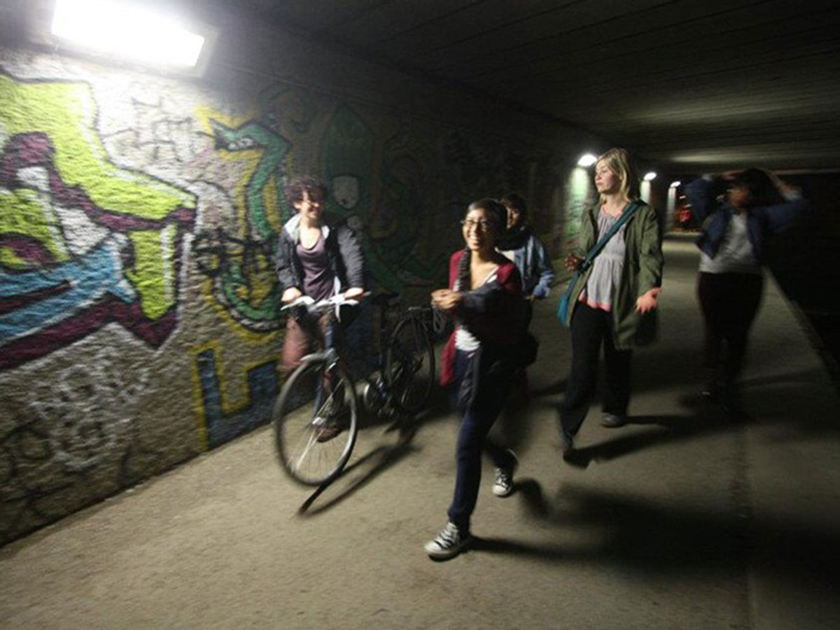 Teens on a jaunt around Toronto