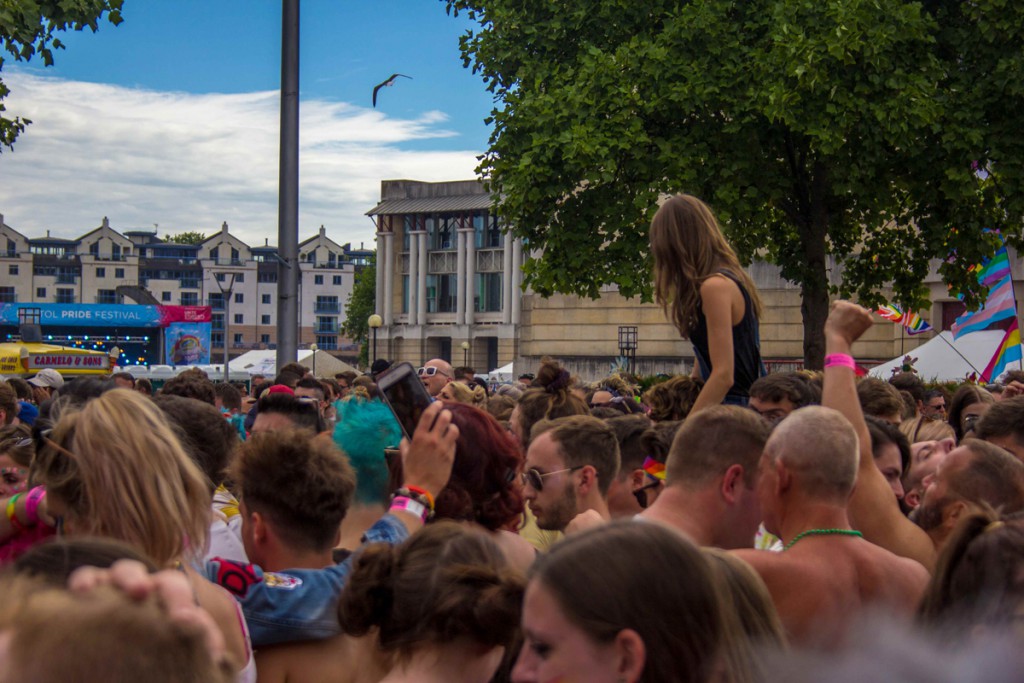 There was great energy throughout the festival, the cabaret stage also drew large crowds with there diverse range of entertaining acts.