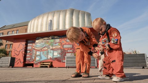 Ella Good and Nicki Kent - Building a Martian House - Photographer Jack Offord