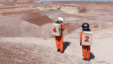 uilding a Martian House by Ella Good & Nicki Kent, photo by Robert Keller