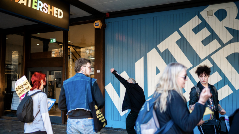 Demonstration outside Watershed