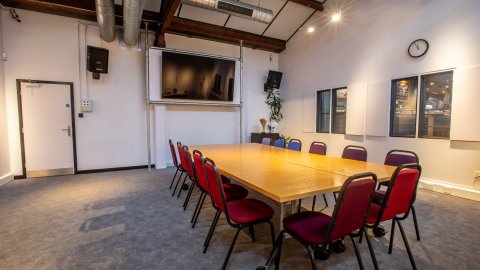 Photo of Waterside 1 in boardroom meeting set up