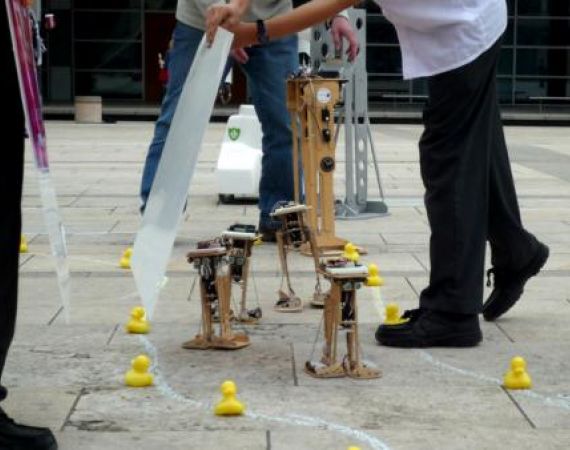 Robots and children in Millennium Square