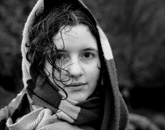 Head and Shoulders profile in monochrome